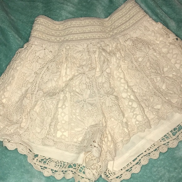 Fashion Nova Crochet shorts - Picture 3 of 4